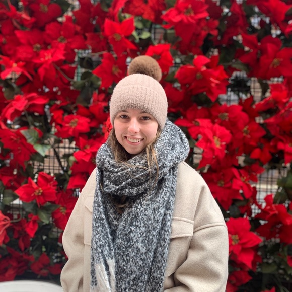 Meet your Posher, Mary - Picture 1 of 1